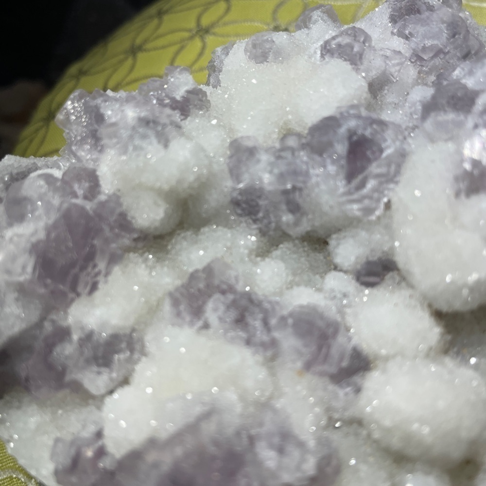 AMAZING- STRONG UV -LARGE sugar calcite with amazing baby purple cubes- 7”x4”x2” - Picture 5 of 10